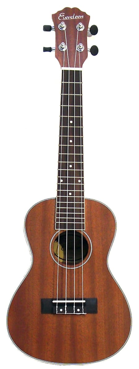 Pakketilbud på Everdeen ukulele med Clip-on tuner og trekk!